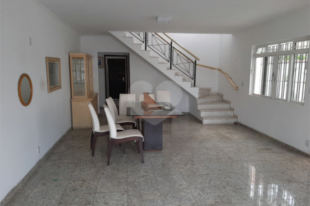 Sobrado à venda ou para alugar com 3 quartos, sendo 1 suíte, em Vila Paulista, São Paulo, SP