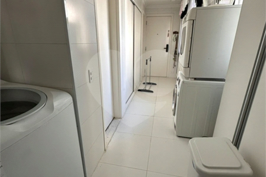 Apartamento para alugar com 3 quartos, sendo 2 suítes, em Moema, São Paulo, SP