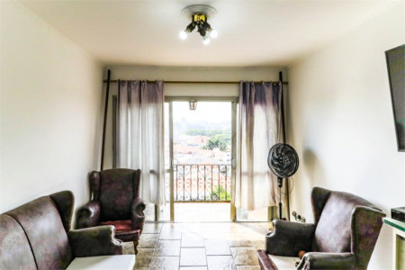 Apartamento à venda com 3 quartos, sendo 1 suíte, em Santo Amaro, São Paulo, SP