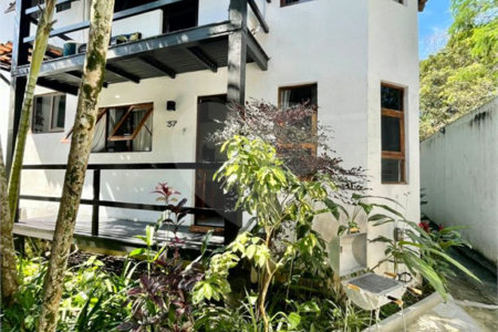 Casa à venda com 2 quartos, sendo 1 suíte, em Geribá, Armação dos Búzios, RJ