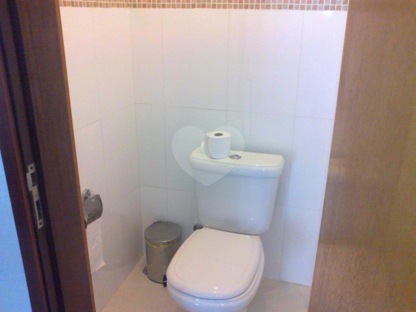 Sobrado à venda com 5 suítes em Enseada, Bertioga, SP