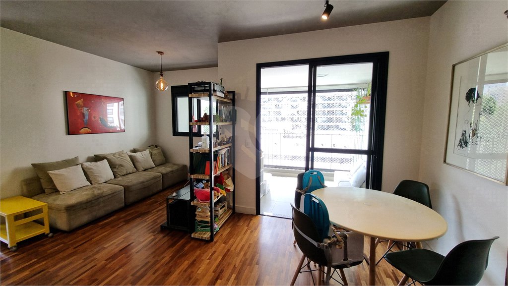 Apartamento à venda com 2 quartos, sendo 1 suíte, em Pinheiros, São Paulo, SP