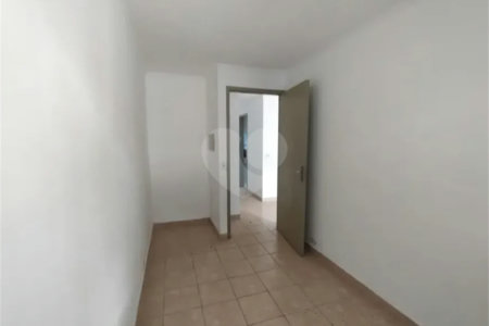 Casa de Vila à venda com 3 quartos, sendo 1 suíte,  em Jardim Esmeralda, São Paulo, SP