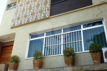 Sobrado à venda com 3 suítes em Vila Medeiros, São Paulo, SP