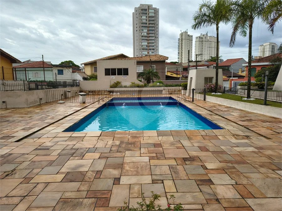 Apartamento com 2 Dormitórios , amplo com 77 metros e com vaga de garagem fixa
