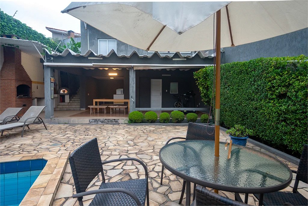 Sobrado à venda com 3 suítes em Vila Ipojuca, São Paulo, SP