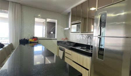 Apartamento à venda com 3 quartos, sendo 1 suíte,  em Vila Suissa, Mogi das Cruzes, SP