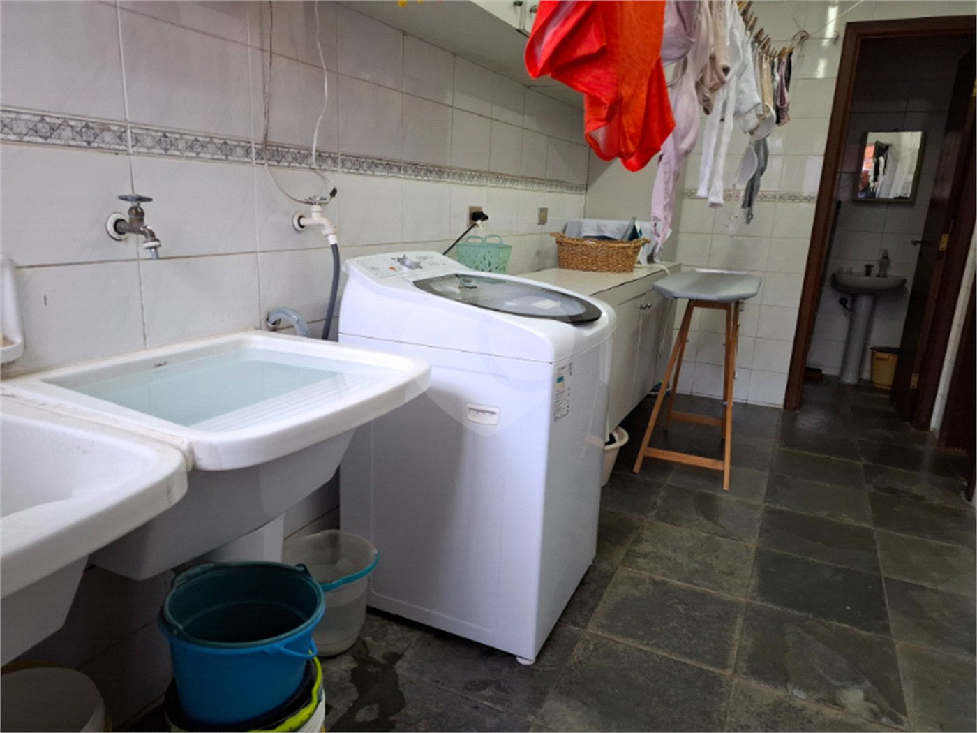 Sobrado à venda com 4 quartos, sendo 2 suítes,  em Jardim Leonor, São Paulo, SP