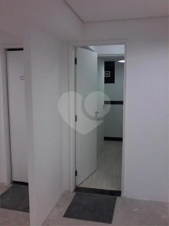 Sala comercial para locação e venda. 204m² AU