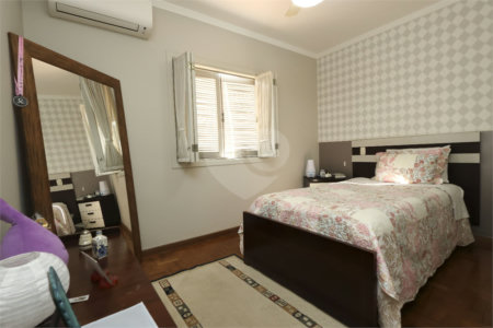 Casa à venda com 4 quartos, sendo 1 suíte, em Chácara Santo Antônio, São Paulo, SP