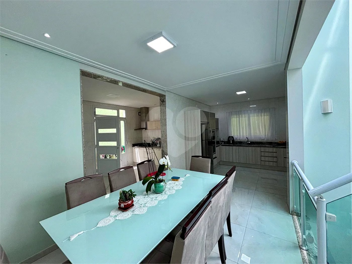 Casa à venda ou para alugar com 6 quartos, sendo 1 suíte, em Residencial/Comercial, Guarulhos, SP