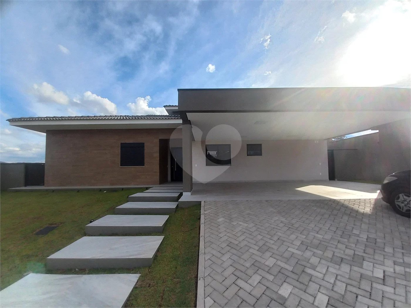 Casa à venda com 4 suítes em Paineiras, Itupeva, SP