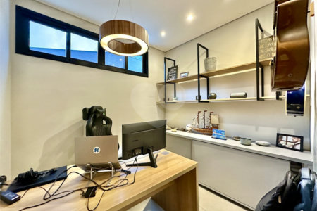 Casa à venda com 3 suítes no condomínio Reserva Santa Maria, Jandira - SP