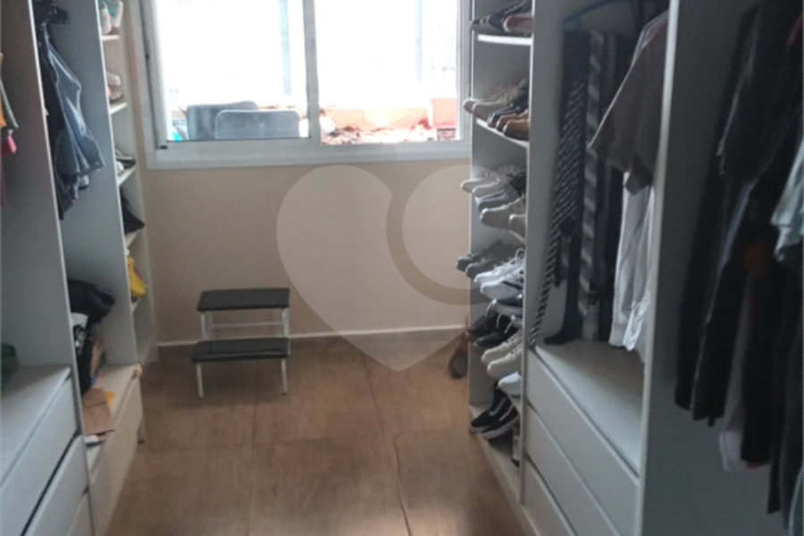 Sobrado à venda com 3 quartos, sendo 1 suíte, em Jardim Santa Beatriz, Guarulhos, SP