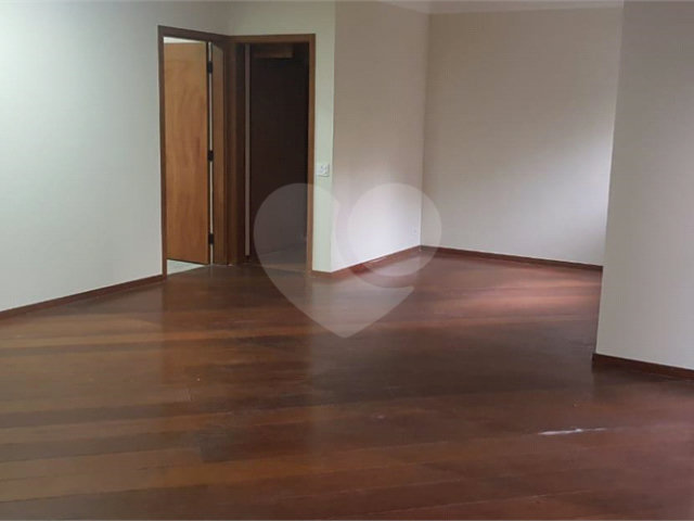Apartamento à venda com 3 quartos, sendo 2 suítes,  em Morumbi, São Paulo, SP