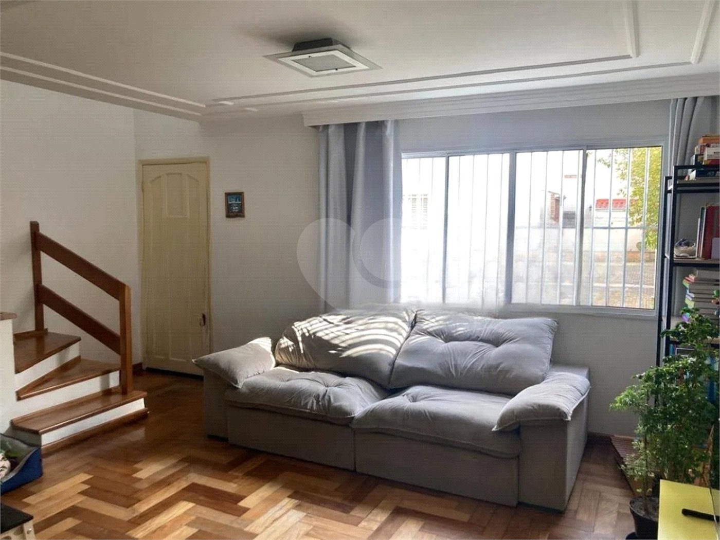 Casa à venda com 3 quartos, sendo 1 suíte, no condomínio Villa Sorrentina, São Paulo - SP