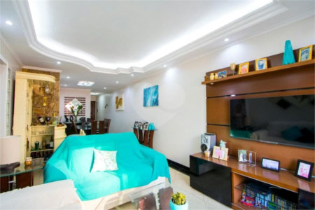 Apartamento à venda com 3 quartos, sendo 1 suíte, em Vila Assunção, Santo André, SP