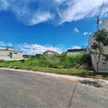Terreno à venda com 1 suíte em Pinheirinho, Vinhedo, SP