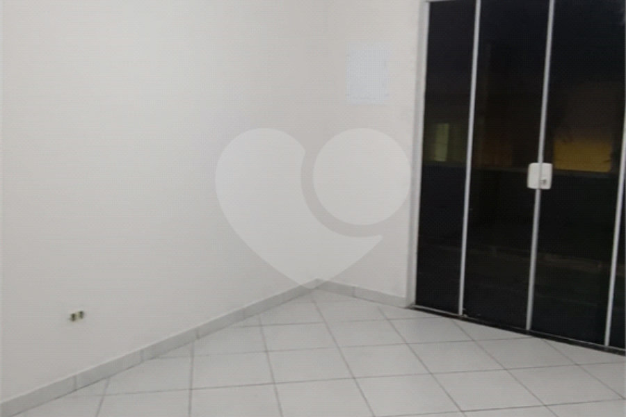 Sobrado à venda com 3 quartos, sendo 2 suítes, em Tremembé, São Paulo, SP