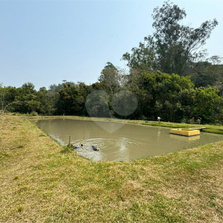 Sítio à venda com 3 quartos, sendo 1 suíte,  em Week-end, Jarinu, SP