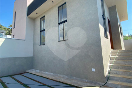 Casa à venda com 3 quartos, sendo 1 suíte, no condomínio Residencial Santa Martha, Bom Jesus dos Perdões - SP