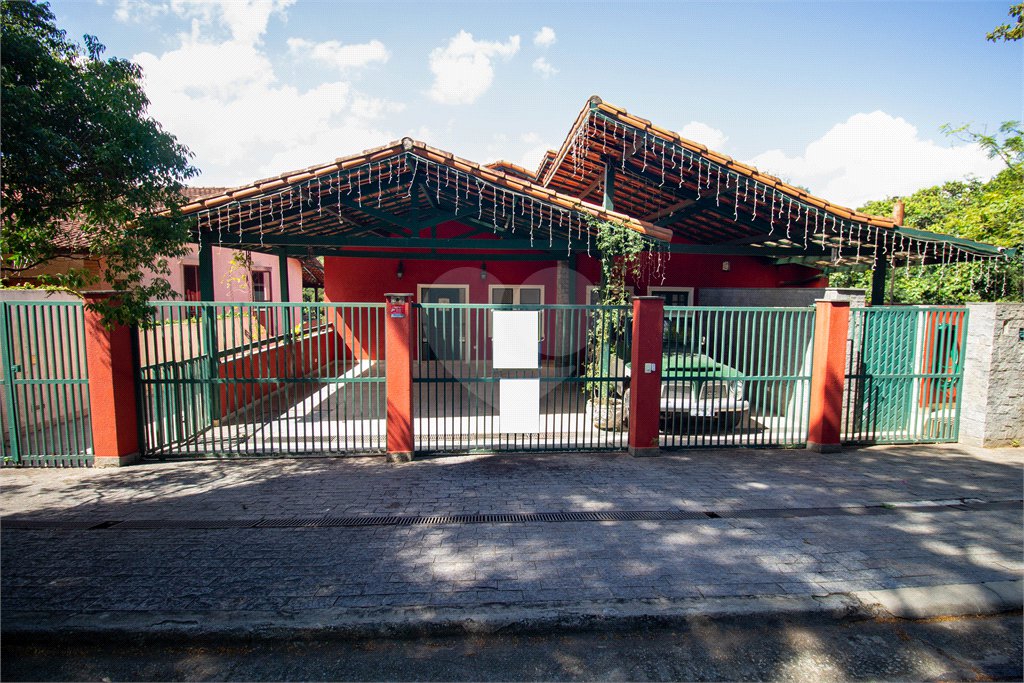 Villagio à venda ou para alugar com 4 suítes em Chácara Santa Lúcia dos Ypes, Carapicuíba, SP