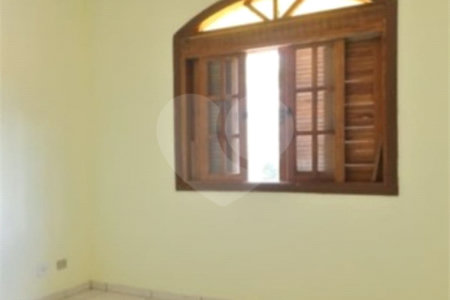 Sobrado à venda com 2 quartos em Jardim Maria Virginia, São Paulo, SP