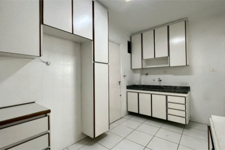Apartamento à venda com 3 quartos, sendo 1 suíte,  em Pinheiros, São Paulo, SP
