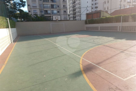 Apartamento à venda com 3 quartos, sendo 1 suíte, em Jardim das Acácias, São Paulo, SP