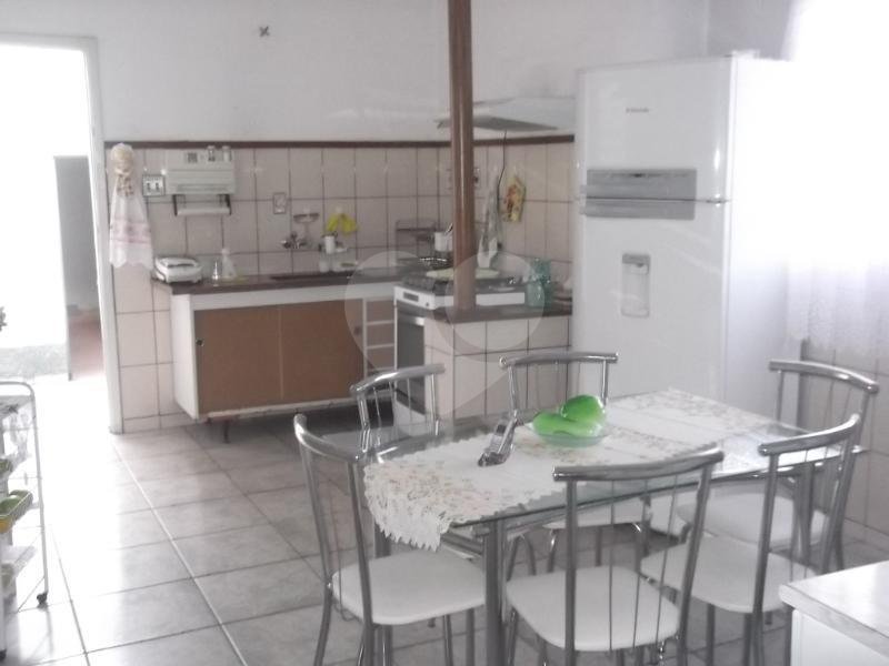 Casa térrea à venda na Saúde - terreno plano 250m² - 3 Quartos/5 Vagas