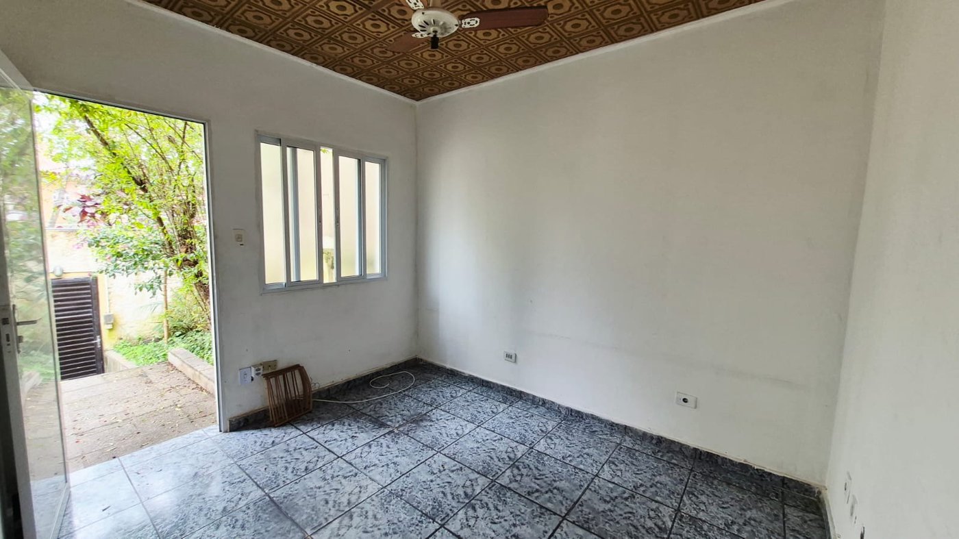 Excelente oportunidade de investimento em terreno de 158 m² com múltiplas possibilidades de aproveitamento!