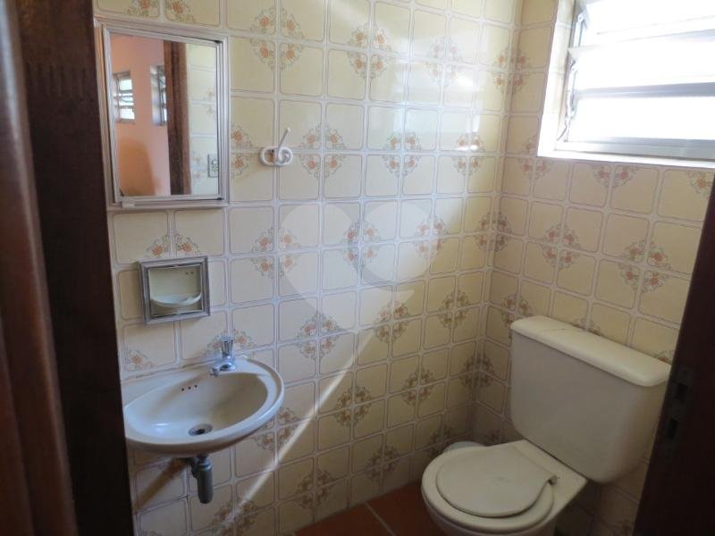 Casa à venda com 4 quartos, sendo 2 suítes, em Bosque da Saúde, São Paulo, SP