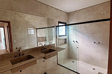 Casa à venda com 4 suítes no condomínio Itapora, Atibaia - SP