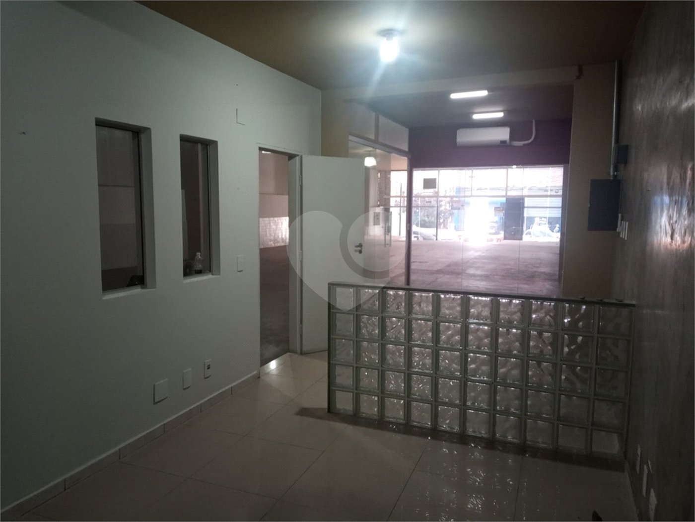 Salão Comercial à venda ou para alugar em Marambaia, Vinhedo, SP