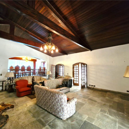 Casa Térrea à venda com 5 quartos, sendo 3 suítes, em Granja Julieta, São Paulo, SP