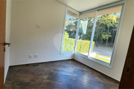 Casa à venda com 4 suítes no condomínio Santa Isabel I, Louveira - SP
