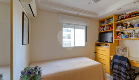 Cobertura à venda com 4 quartos, sendo 2 suítes,  em Alto da Boa Vista, São Paulo, SP