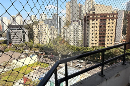 Apartamento à venda com 3 quartos, sendo 1 suíte, em Vila Andrade, São Paulo, SP