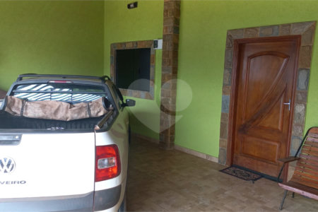 Casa à Venda no Jardim Hikare
