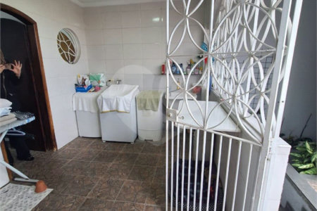 Sobrado à venda com 4 quartos, sendo 1 suíte, em Jardim Leonor Mendes de Barros, São Paulo, SP