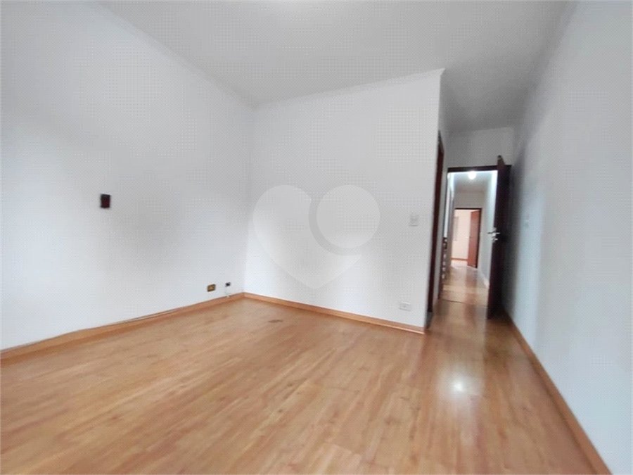 Sobrado à venda com 3 quartos, sendo 1 suíte, em Vila Pedra Branca, São Paulo, SP