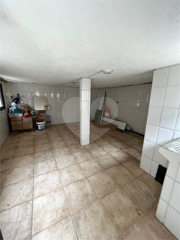 Sobrado à venda com 3 quartos em Vila Nivi, São Paulo, SP