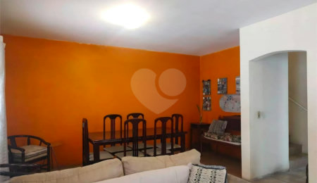 Sobrado à venda com 3 quartos, sendo 1 suíte,  em Jardim Ester, São Paulo, SP