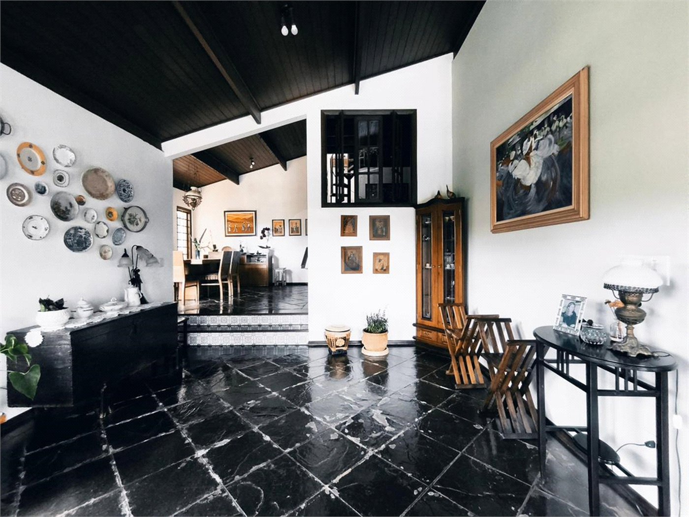 Casa à venda com 4 quartos, sendo 2 suítes, em Jardim Santa Bárbara, Atibaia, SP