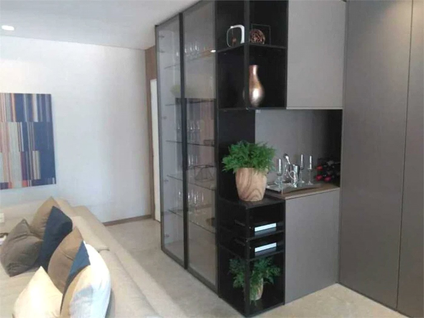 Apartamento à venda com 3 quartos, sendo 1 suíte, em Jardim das Acácias, São Paulo, SP