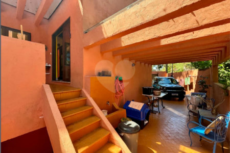 Casa à venda com 4 quartos, sendo 1 suíte, em Lagoa, Rio de Janeiro, RJ