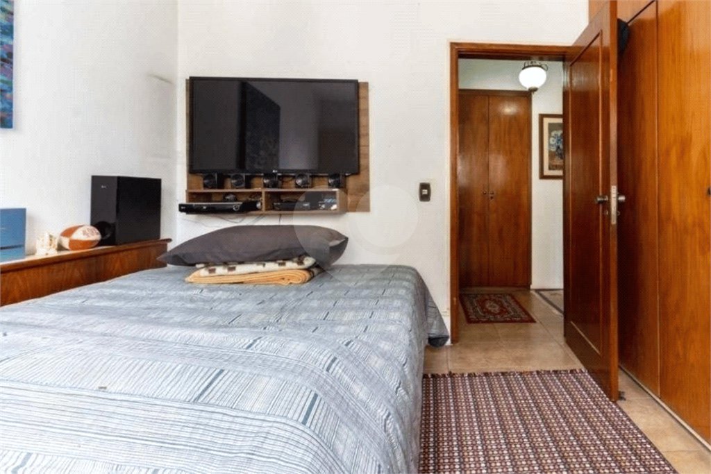 Apartamento à venda com 3 quartos, sendo 1 suíte,  em Vila Andrade, São Paulo, SP