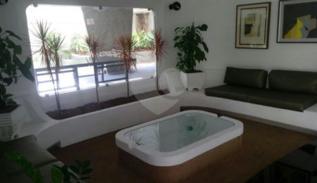 Apartamento à venda com 3 quartos, sendo 1 suíte, em Campo Belo, São Paulo, SP