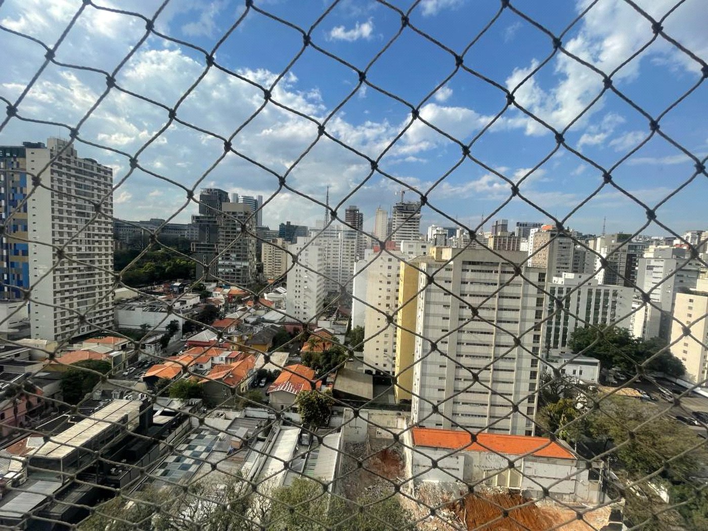 Apartamento à venda com 3 quartos, sendo 1 suíte, em Jardim América, São Paulo, SP
