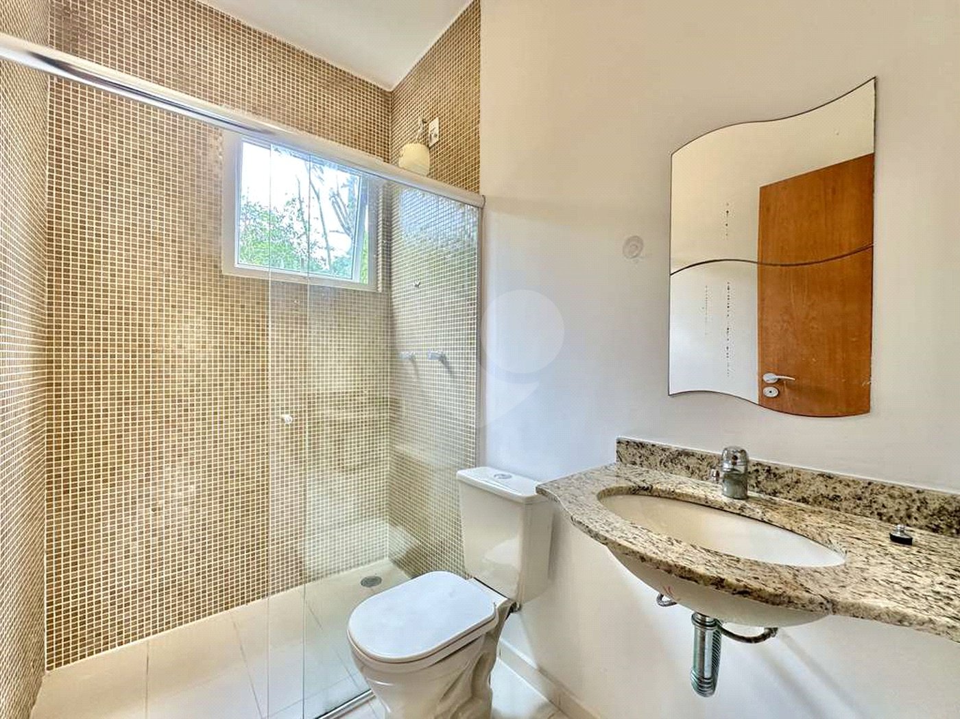 Casa à venda com 4 suítes no condomínio Recanto Impla, Carapicuíba - SP